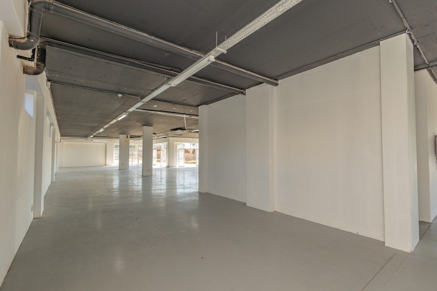 To Let commercial Property for Rent in Vredekloof Western Cape